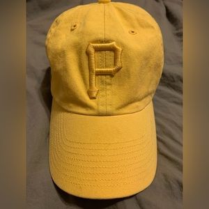 yellow pirates hat
